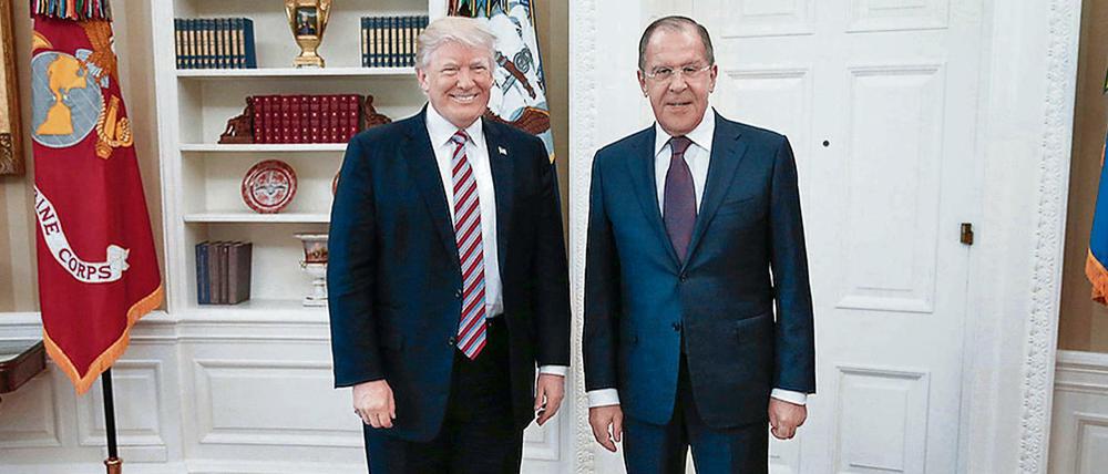 Donald Trump empfing mitten in der Affäre um seine mutmaßlichen Russland-Kontakte Sergej Lawrow.