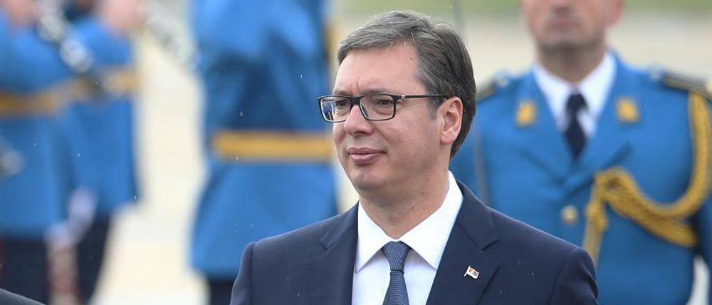 Serbiens Präsident Vucic will sich nicht auf einen klaren EU-Kurs festlegen.