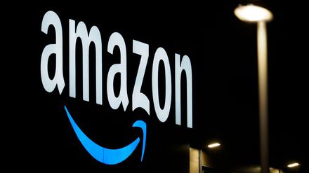 Der weltgrößte Onlinehändler Amazon hat den Versand von Produkten an Privatkunden in Russland und Belarus gestoppt. 