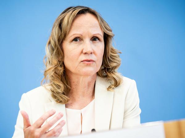 Bundesministerin für Umwelt und Verbraucherschutz: Steffi Lemke (Grüne).