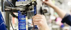 Die Haushaltsbatterien gehören seit einem Jahr zur Varta AG. Doch der Politik geht es nicht darum, sondern Hochleistungszellen für Autobatterien. 