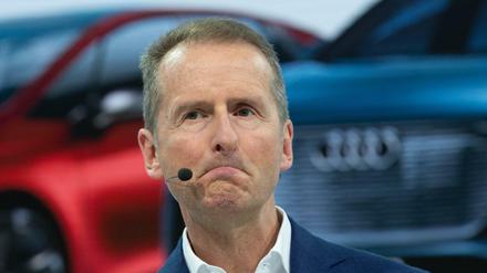 VW-Chef Herbert Diess: Der Betrugsskandal seiner Vorgänger verfolgt ihn weiter.