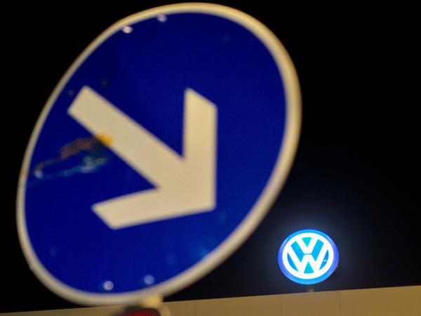 Nach der Entschuldigung von VW-Chef Winterkorn für den Abgas-Skandal wird jetzt eine Reaktion des Aufsichtsrats erwartet. 