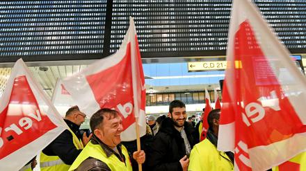Auch am Flughafen von Hannover streiken die Mitarbeiter und Mitarbeiterinnen.