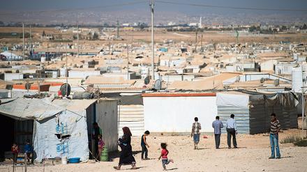 In den Nachbarländern Syriens (hier ein Flüchtlingscamp in Jordanien) spitzt sich die Lage zu, weil immer mehr Flüchtlinge kommen.