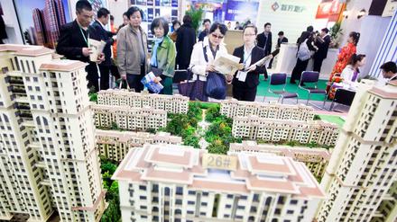 Wer schon viel Vermögen hat, profitiert von den steigenden Immobilienpreisen. Gerade in China steigt die Zahl der Reichen rasant. 