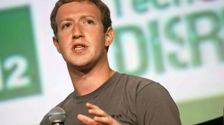 Mark Zuckerberg gehört nach dem verpatzten Börsengang von Facebook noch immer zu den Superreichen.