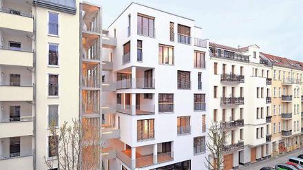 Das Projekt e3 wurde auf einem Grundstück in der Esmarchstraße (Prenzlauer Berg) realisiert. Es war das europaweit erste Holzgebäude dieser Höhe. 
