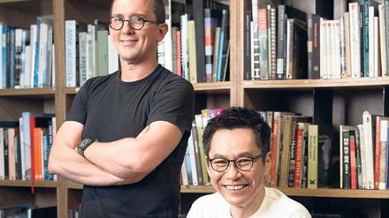 Wong Mun Summ (rechts) und Richard Hassel gründeten 1994 die Architektur- und Designfirma WOHA.