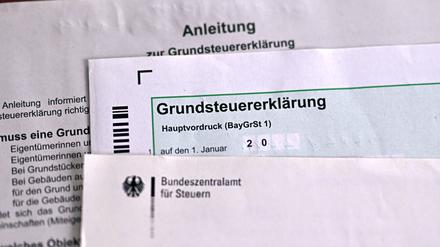 Fast ein halbes Jahr nach Ende der Abgabefrist in den meisten Bundesländern fehlen in Deutschland noch mehrere Millionen Grundsteuererklärungen (Symbolbild).