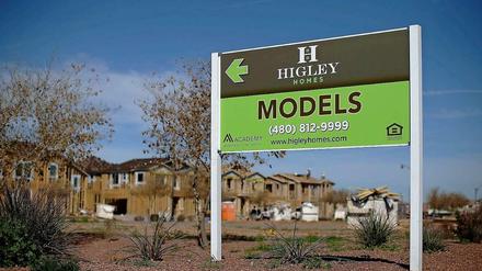 Neuer Hausboom in den USA. In Gilbert, Arizona werden neue Wohnviertel errichtet. 