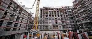 Kompaktes Bauen soll in Berlin viele Wohnungen auf den teuren Grundstücken schaffen.