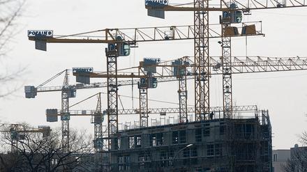 Da Berlin immer mehr neue Einwohner anzieht, werden vor allem bezahlbare neue Wohnungen gebraucht. Diese sollen künftig durch Finanzhilfen gebaut werden.