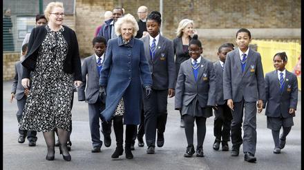Grundschüler in London - bei einem Besuch von Herzogin Camilla.