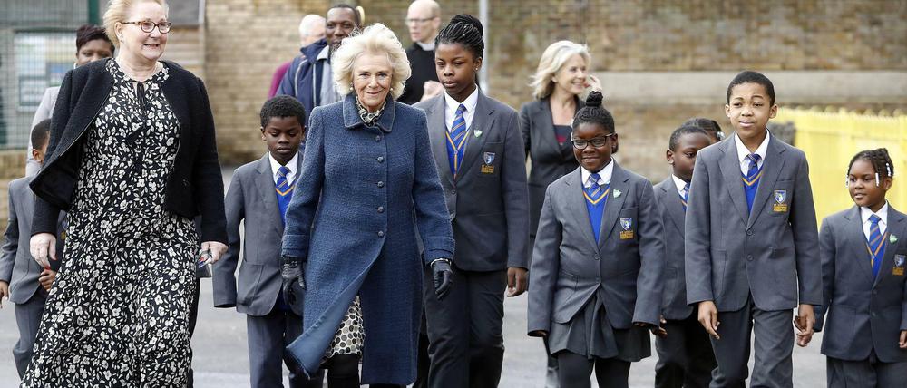 Grundschüler in London - bei einem Besuch von Herzogin Camilla.