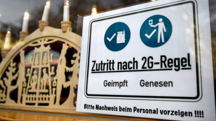Hinweis auf die 2G-Regel in Duisburg