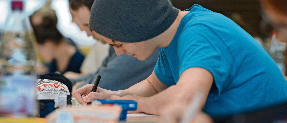 Unterstützt. Von August an erhalten Schüler mehr Bafög, Studierende kommen ab dem Wintersemester in den Genuss der Reform. 