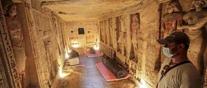 59 Särge: Der neu entdeckte Schacht in der ägyptischen Grabstätte Sakkara 