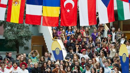 Studenten am International Day an der Europa-Universität Viadrina in Frankfurt (Oder).