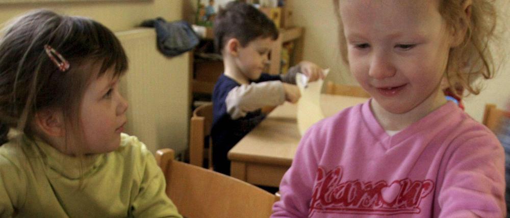 Ein früher Start beim Sprachenlernen ist optimal: Diese Kita-Kinder auf Usedom lernen spielerisch Polnisch.