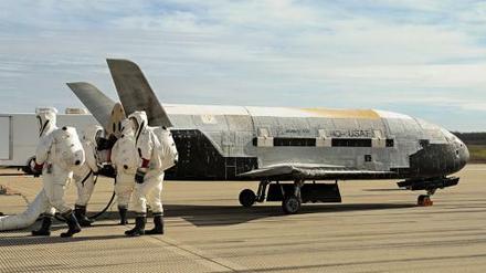 Der Gleiter X-37B nach dem dritten Flug im Oktober 2014.
