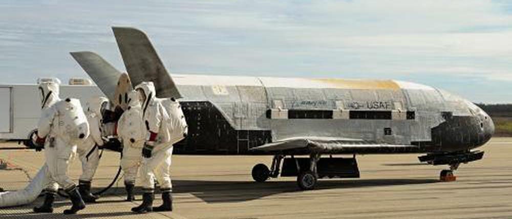 Der Gleiter X-37B nach dem dritten Flug im Oktober 2014.
