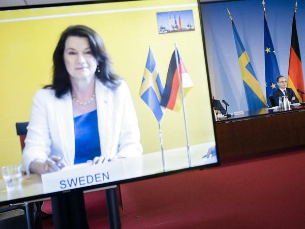 Außenministerin Ann Linde bei der Videokonferenz mit Heiko Maas.