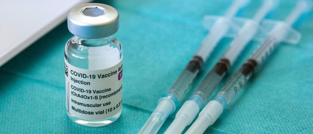 Aus „Covid-19 Vaccine Astrazeneca“ wird „Vaxzevria“. Astrazeneca benennt seinen Impfstoff um.