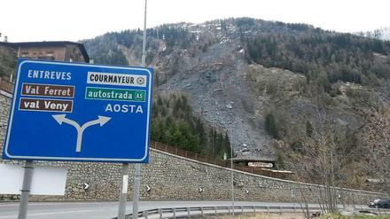 Abwärts. Im April geriet im Aostatal ein ganzer Hang in Bewegung. 