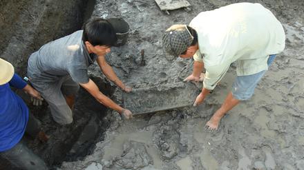 An der Fundstätte des ehemaligen Handelshafens wurden bereits weitere Reibesteine für die Gewürzzubereitung ausgegraben.