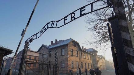 Das Lagertor von Auschwitz, aufgenommen 2019. 