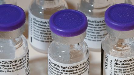 Auch der bereits zugelassene Impfstoff von Biontech und Pfizer schützt wirksam vor schweren Verläufen von Covid-19.