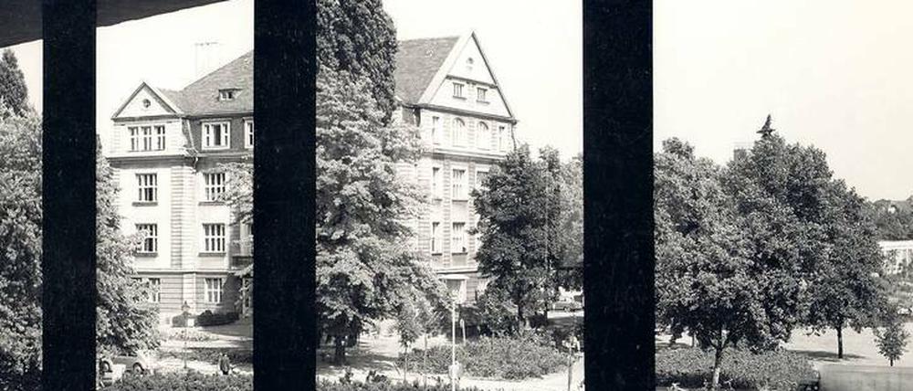 Hier fing alles an: Blick in den 1960er Jahren von der Empore des Henry-Ford-Baus auf das 1948 übernommene erste Hauptgebäude der Freien Universität in der Boltzmannstraße 3.