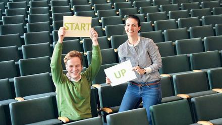 Von der Forschung auf den Markt: Florian Hauer und Amelie Wiedemann sind Wissenschaftler - und Unternehmensgründer.