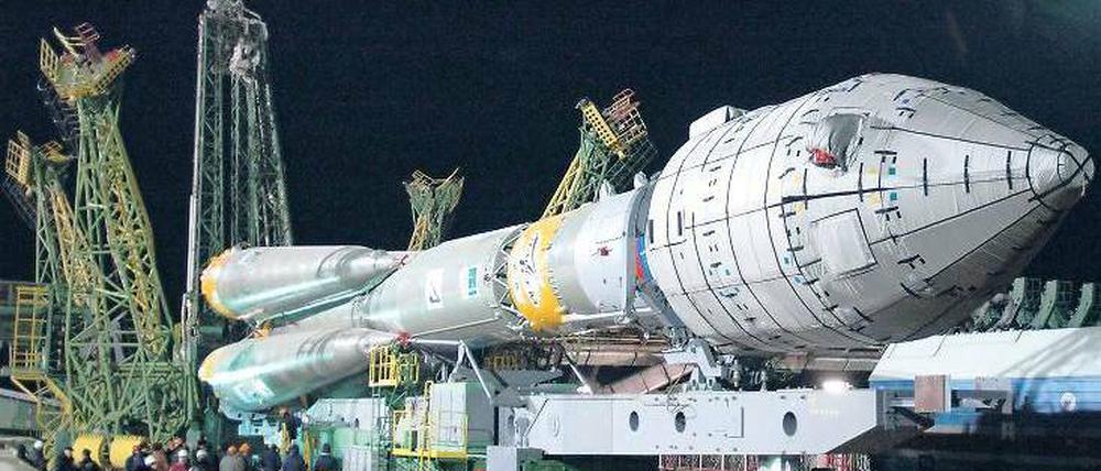 Im Liegen. Russische Raketen werden waagerecht montiert und zum Startplatz gebracht. So wird es auch in Wostotschny sein. Foto: ddp