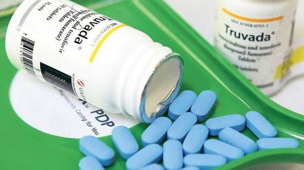 Kleines blaues Wunder. Das bewährte Aidsmittel „Truvada“ verleiht auch einen gewissen Schutz gegen eine Neuinfektion. Foto: AFP