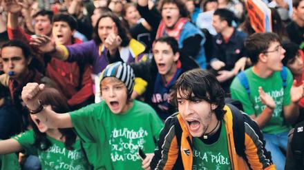 Unter Protest. Studierende demonstrieren in Madrid. 