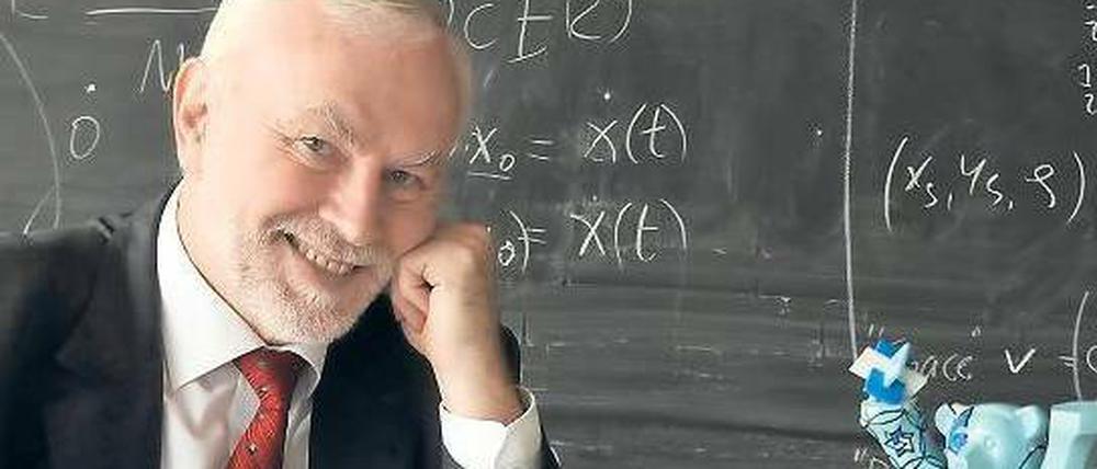 Am Zug. Der Mathematiker Martin Grötschel leitet bislang die Einstein-Stiftung und das Zuse-Zentrum. 