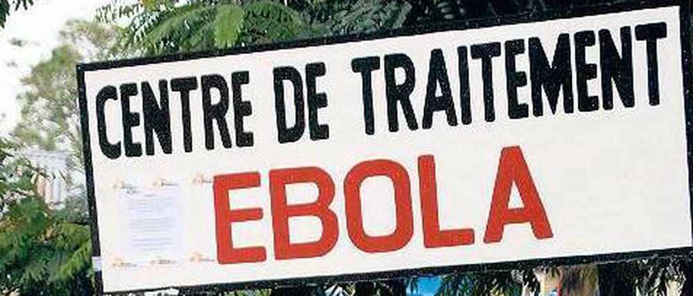Unbekannte Größen. In Guinea hatte nur ein Drittel der Neuerkrankten Kontakt zu bekannten Ebola-Opfern. Einzelne Dörfer sperren sich weiter gegen die Seuchenbekämpfer. 