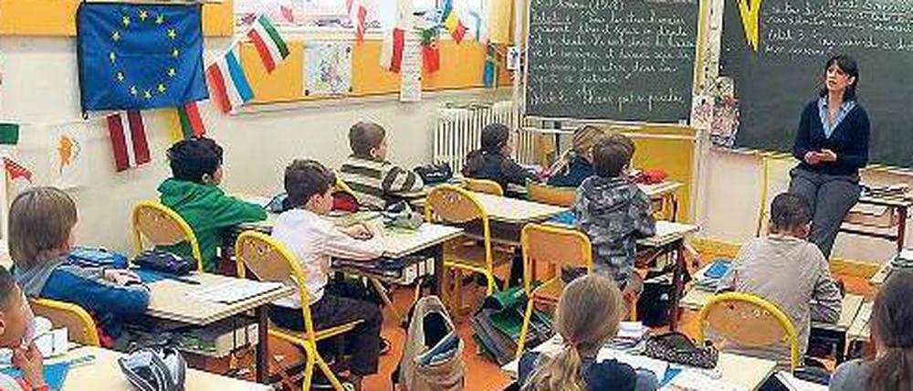 In die Breite. Die Bildungsministerin verspricht sich, dass künftig mehr Kinder Fremdsprachen lernen. 