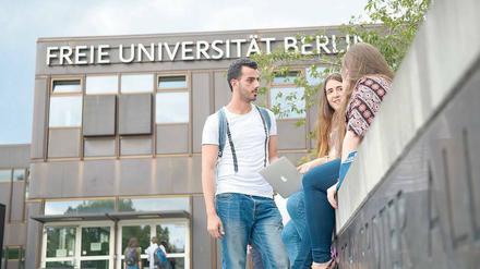 Die Uni im Blick. Schon jetzt sind an Berlins Hochschulen mehr Bewerbungsanträge als im Vorjahreszeitraum eingegangen. 