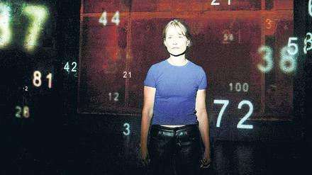 Verwirrende Signale. Isabelle Huppert in einer Inszenierung des Theaterstücks „4.48 Psychose“ von Sarah Kane. 