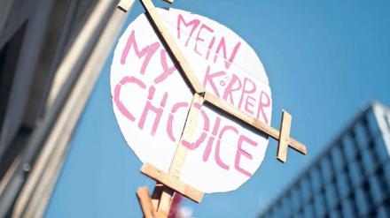 „Mein Körper, meine Wahl“. Intersexuelle Aktivisten kämpfen seit langem für das Recht auf Selbstbestimmung. Foto: Florian Schuh/dpa/picture-alliance
