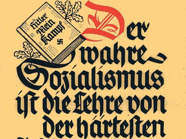 Unübersehbar. Der Franz Eher Verlag, das Propagandaministerium und weitere Akteure im NS-Staat warben multimedial für den Kauf von „Mein Kampf“ – von 1937 bis 1945 wöchentlich auch mit einem Hitler-Zitat als „Wochenspruch der NSDAP“. 1938 waren bereits über 4,5 Millionen Exemplare der „Volksausgabe“ verkauft.