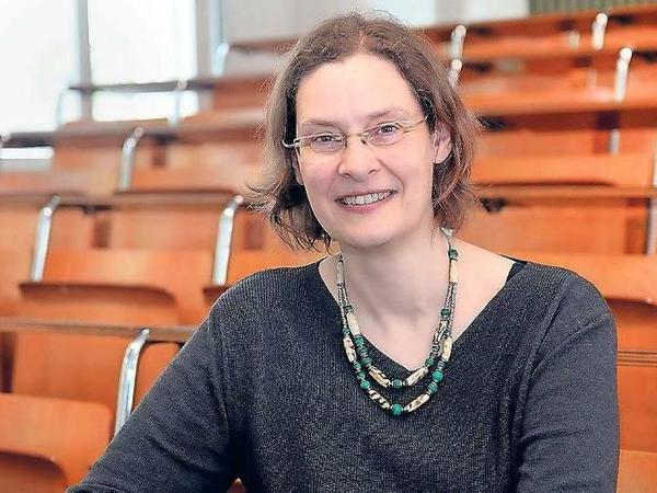 Susanne Fontaine, Professorin für Musikwissenschaft an der Universität der Künste Berlin und dort als Vizepräsidentin für die künstlerische Lehrkräftebildung zuständig.