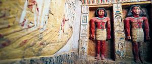 Entdeckt. Statuen in einem 2018 freigelegten Grab bei Saqqara. 