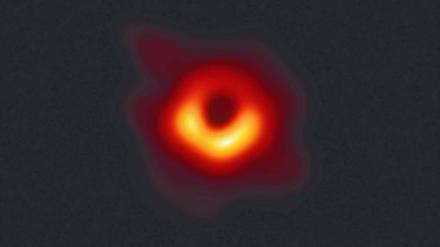 Nach dem Bild vom Schwarzen Loch der Galaxie M87 soll nun gleich mehrere Bilder, vielleicht sogar ein kurzer Film, vom Supermassiven Schwarzen Loch im Zentrum der Milchstraße folgen. 