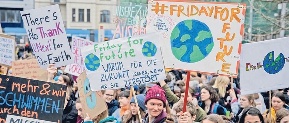 Berliner Schülerinnen und Schüler bei einer Friday for Future-Demo in Berlin.
