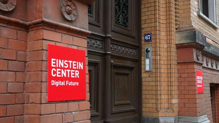 Am 3. April 2017 wurde das Einstein Center Digital Future (ECDF) in der Wilhelmstraße 67 eröffnet.