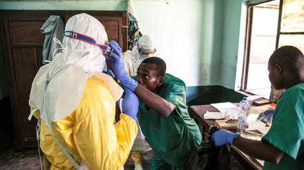 Mit einem experimentellen Impfstoff will die WHO den Ausbruch von Ebola in der Demokratischen Republik Kongo stoppen.